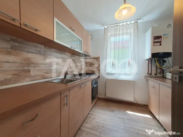 Casa 2 camere si curte proprie de inchiriat mobilata si util - Sibiu (Sibiu)