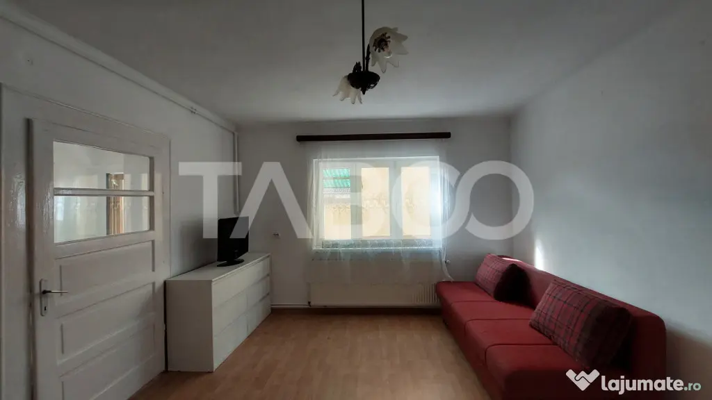 Apartament la casa de vanzare 2 camere curte 140 mp zona Tur - Sibiu (Sibiu)