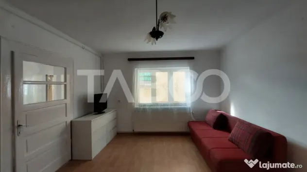 Apartament la casa de vanzare 2 camere curte 140 mp zona Tur - Sibiu (Sibiu)