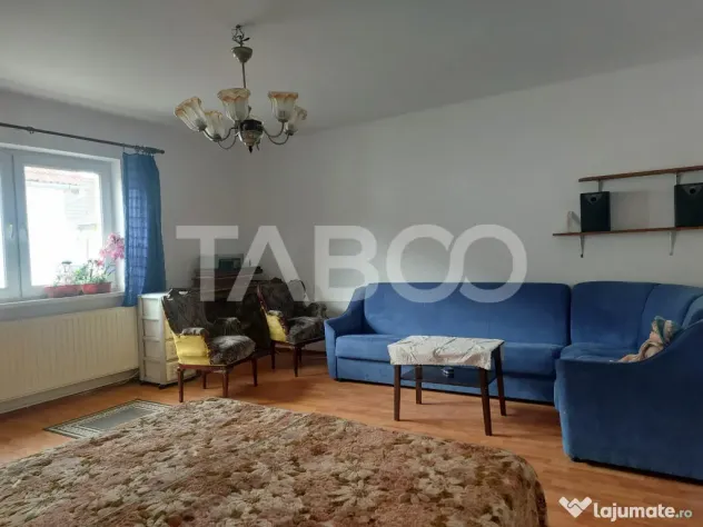 Casa mica 3 dormitoare curte mica 60 mp zona Lupeni Sibiu - Sibiu (Sibiu)