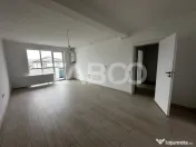 Apartament decoamandat 71 mpu 2 camere dressing balcon etaj 