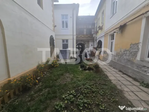 Apartament de vanzare 3 camere 2 bai Centrul Istoric Sibiu C - Sibiu (Sibiu)