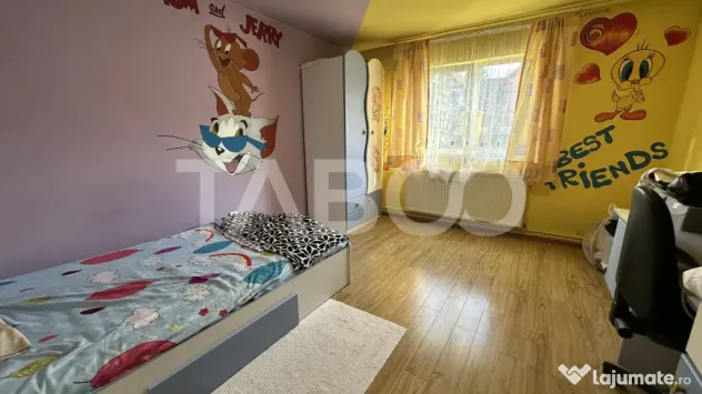 Casa individuala 4 camere cu intrare de la 2 strazi Poplaca - Poplaca (Sibiu)