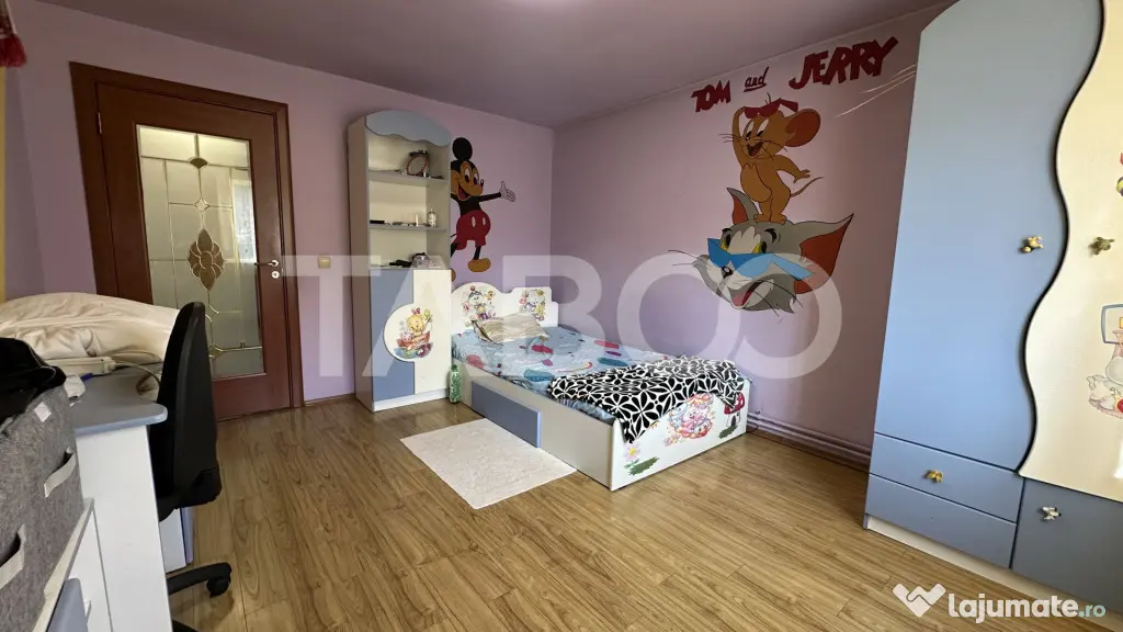 Casa individuala 4 camere cu intrare de la 2 strazi Poplaca - Poplaca (Sibiu)