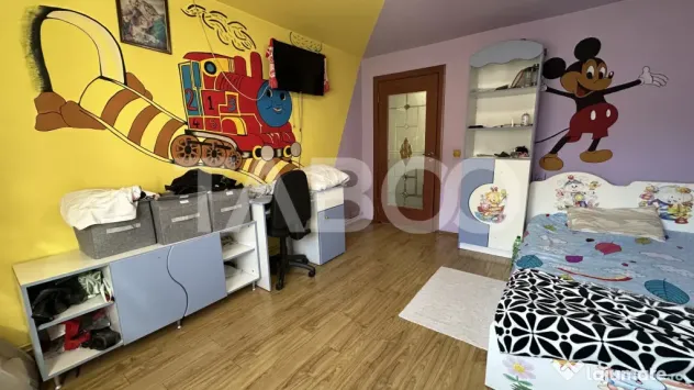Casa individuala 4 camere cu intrare de la 2 strazi Poplaca - Poplaca (Sibiu)
