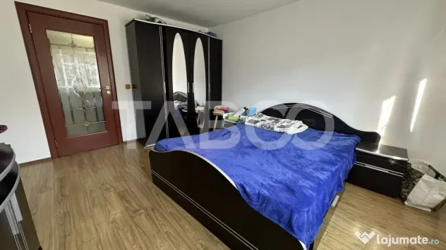 Casa individuala 4 camere cu intrare de la 2 strazi Poplaca - Poplaca (Sibiu)