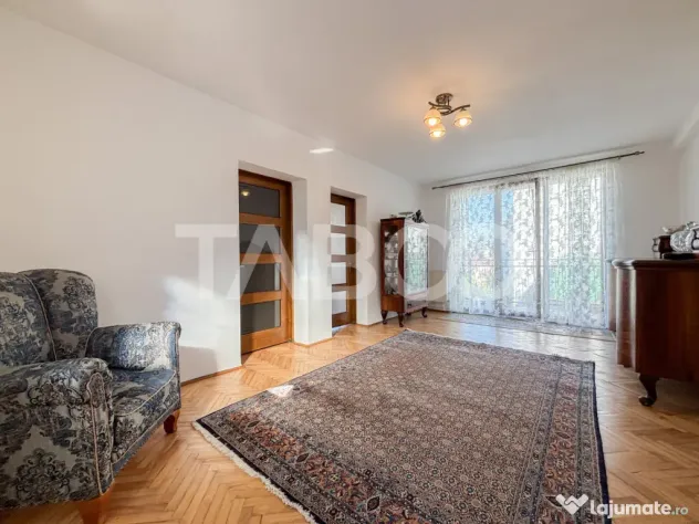 Apartament cu 3 camere de vanzare in Piata Cipariu locatie e - Cluj-Napoca (Cluj)