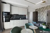 Apartament de lux cu 3 camere de închiriat în zona UTA
