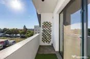 Apartament de lux cu 3 camere de închiriat în zona UTA