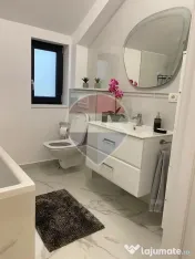 Apartament de lux cu 3 camere de închiriat în zona UTA 