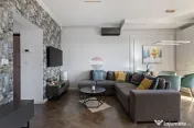 Apartament de lux cu 3 camere de închiriat în zona UTA