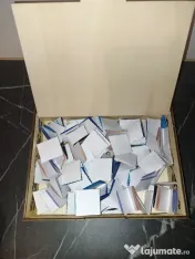 Cutie din Lemn cu 60 de Carduri cu Întrebări de Reflecție pentru Antreprenoare 