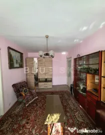 Apartament 3 camere situat in Zona KM 4-5