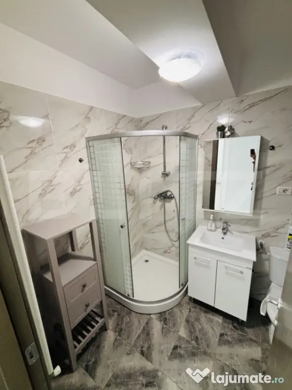 Apartament 3 camere, 2 băi, 2 balcoane, parcare și boxă | - Brasov (Brasov)