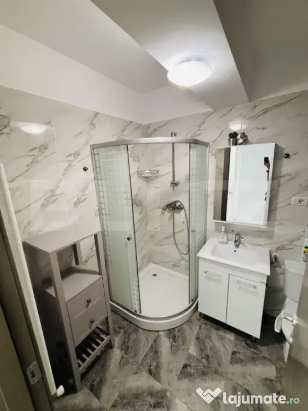 Apartament 3 camere, 2 băi, 2 balcoane, parcare și boxă | - Brasov (Brasov)