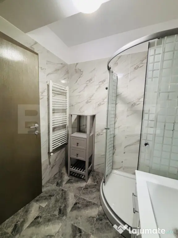 Apartament 3 camere, 2 băi, 2 balcoane, parcare și boxă | - Brasov (Brasov)
