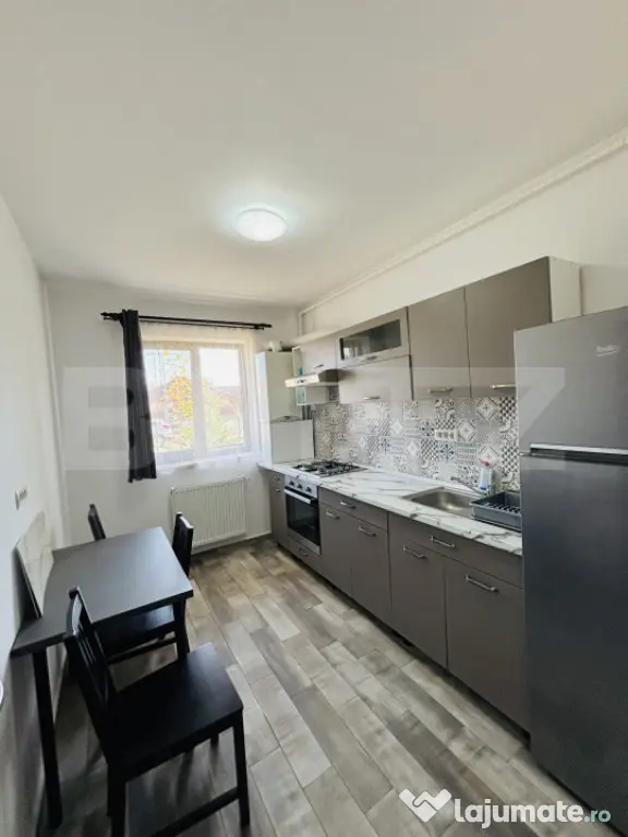Apartament 3 camere, 2 băi, 2 balcoane, parcare și boxă | - Brasov (Brasov)