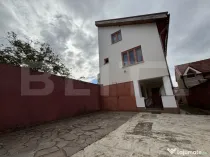 Casa individuala de vanzare in Rogerius