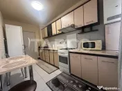 Apartament de inchiriat 3 camere cu balcon doua dormitoare i 