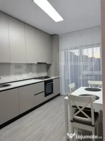 Apartament cu 2 camere, 40 mp, zona Eroilor