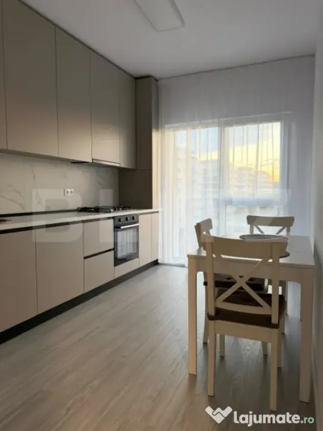 Apartament cu 2 camere, 40 mp, parcare, zona Eroilor - Floresti (Cluj)