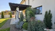 Casa individuala de vanzare cu 5 camere, 3 bai si garaj, Sag, Timis