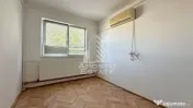 Apartament cu 3 camere si boxa, centrala proprie, Dacia