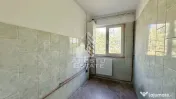 Apartament cu 3 camere si boxa, centrala proprie, Dacia