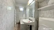 Apartament cu 3 camere si boxa, centrala proprie, Dacia