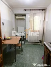 Apartament de vanzare zona centrala etaj 2/8 cu lift