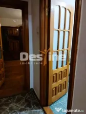 Apartament de vanzare zona centrala etaj 2/8 cu lift