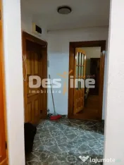 Apartament de vanzare zona centrala etaj 2/8 cu lift