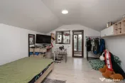 Casă modernă în Tâncăbești – 5 camere și natură la doi pasi 