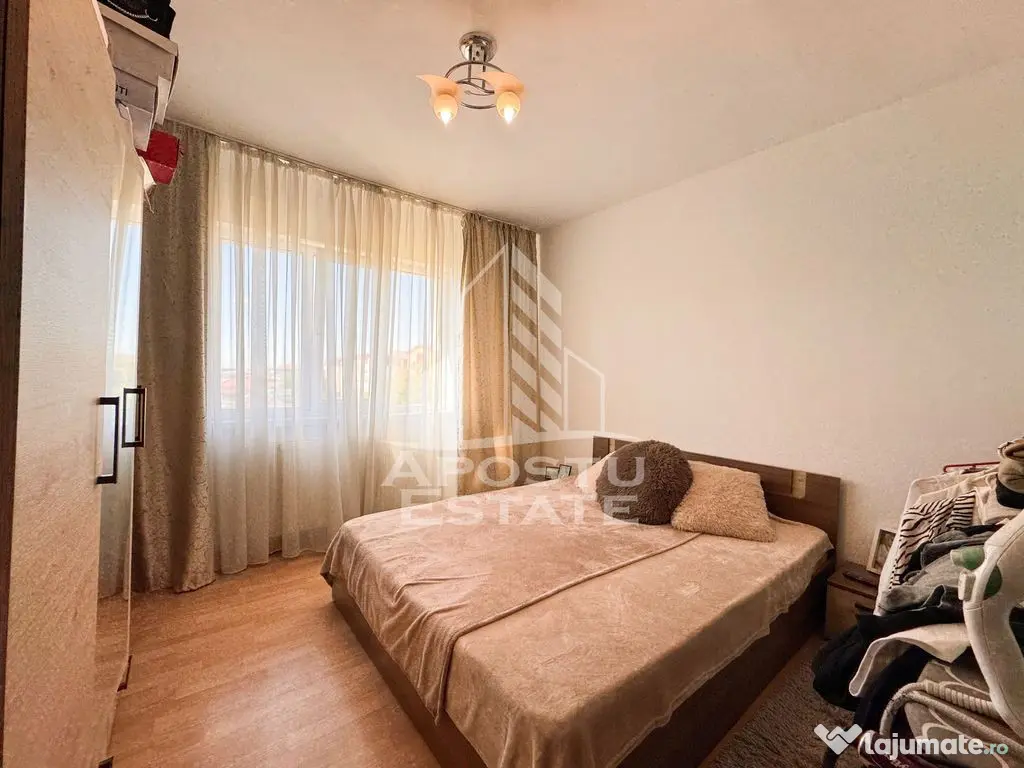 Apartament de vanzare cu 4 camere si 2 bai, etaj intermediar, Sagului - Timisoara (Timis)