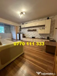 Apartament 3 camere decomandat, zona Radu Negru, etaj 2. 