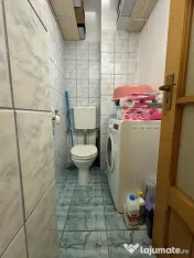 Apartament 3 camere decomandat, zona Radu Negru, etaj 2. 