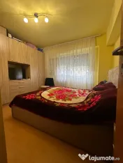 Apartament 3 camere decomandat, zona Radu Negru, etaj 2. 