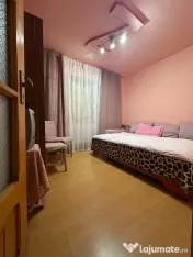 Apartament 3 camere decomandat, zona Radu Negru, etaj 2. 