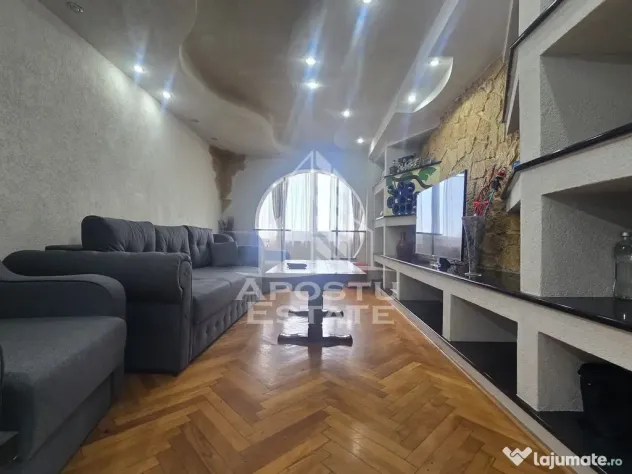 Apartament 3 camere decomandat, etaj 4/4 negociabil - Arad (Arad)