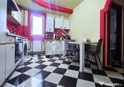 Apartament 3 camere decomandat, etaj 4/4 negociabil
