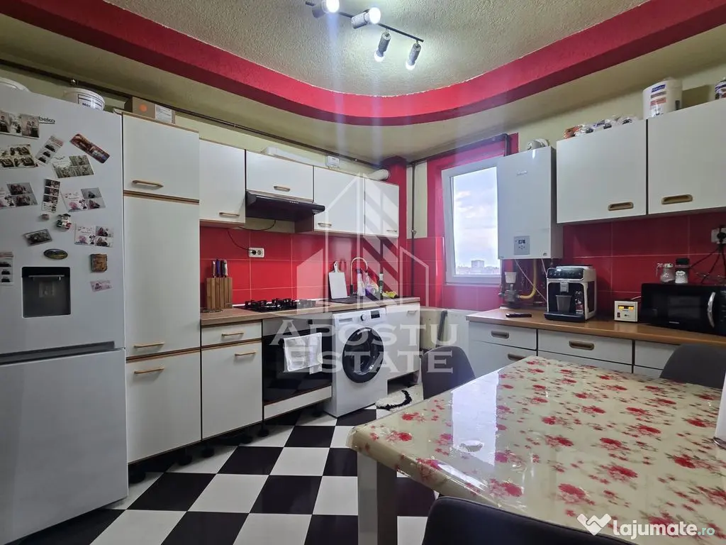 Apartament 3 camere decomandat, etaj 4/4 negociabil - Arad (Arad)