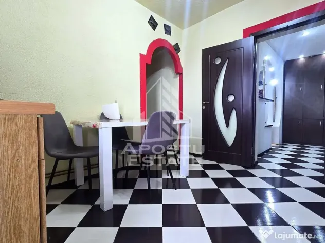 Apartament 3 camere decomandat, etaj 4/4 negociabil - Arad (Arad)