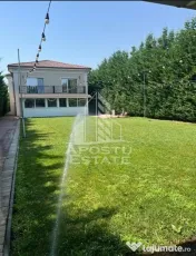 Cladire cu 4 apartamente si sala de evenimente ptr 60 persoane 