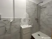 Clădire renovată 2025, 9 camere 