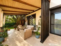 Casa individuala cu gradina si terasa, 6 camere, zona Mehala