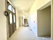 Casa renovata , de vanzare, teren 1179 mp, Ultracental, Timisoara.