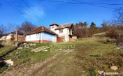 Casa 330 mp + teren 777 mp Sebis 9 camere ,vedere panoramica 