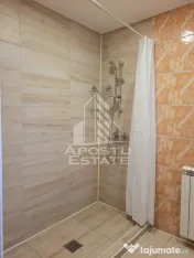 Casa desfasurata pe doua niveluri,zona Podgoria