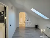 Casa desfasurata pe doua niveluri,zona Podgoria