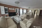 Casă spațioasă 320 mp, teren 1207 mp, central în Pesac 